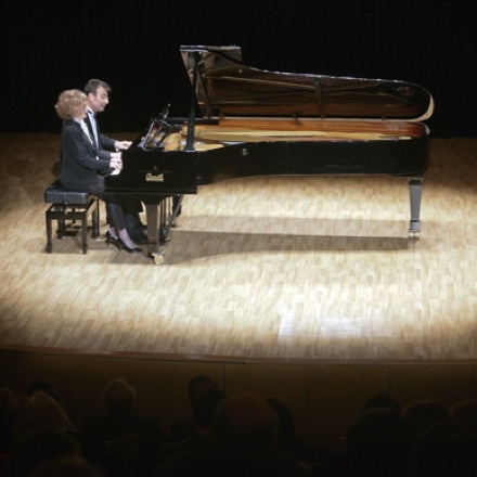 Concierto de piano a cuatro manos en el Palau de la Música de Valencia
